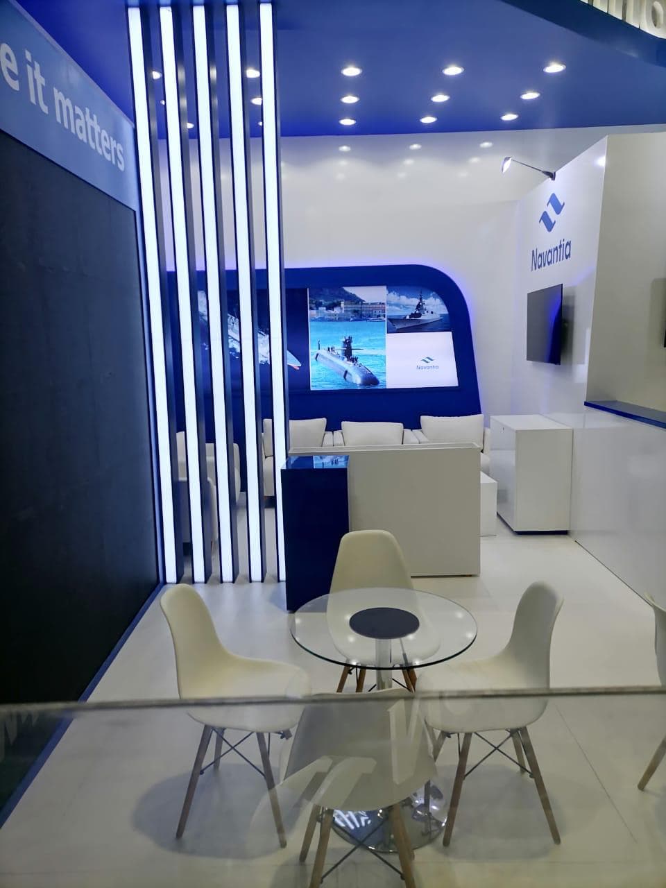 Illuminated vessel model vitrine, Equal's stand for Navantia
